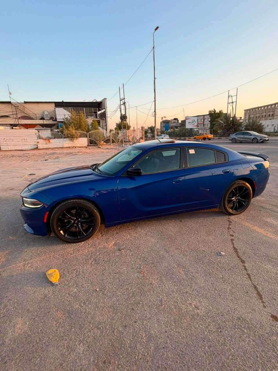 جارجر SXT خليجي
موديل 18 مكفولة بيها مكانين بارد الثاني قبل كم يوم صار بارد بالباب ما مذكور بالسونار رقم بغداد الجديد مشروع وطني
مكينه 3600
كشنات جلد
مقعد السائق كهربائي
فتحة سقف
مقاعد تدفئه تبريد
حساس خلفي
بصمة تشغيل بصمة ابواب
تبريد قطعتين
عداد سرعة 260
 ***********
