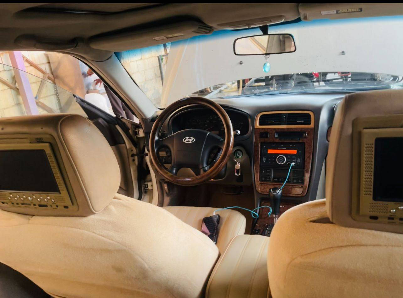 سوناتا كراندر 2005 فول 
خليجي 6 سلندر 3500 
للبيع والمراوس 
جاهزه السياره من كلشي 
رقم بغداد نكليزي 
سعرهه 70 
مكانهه سوق الشيوخ 
***********
