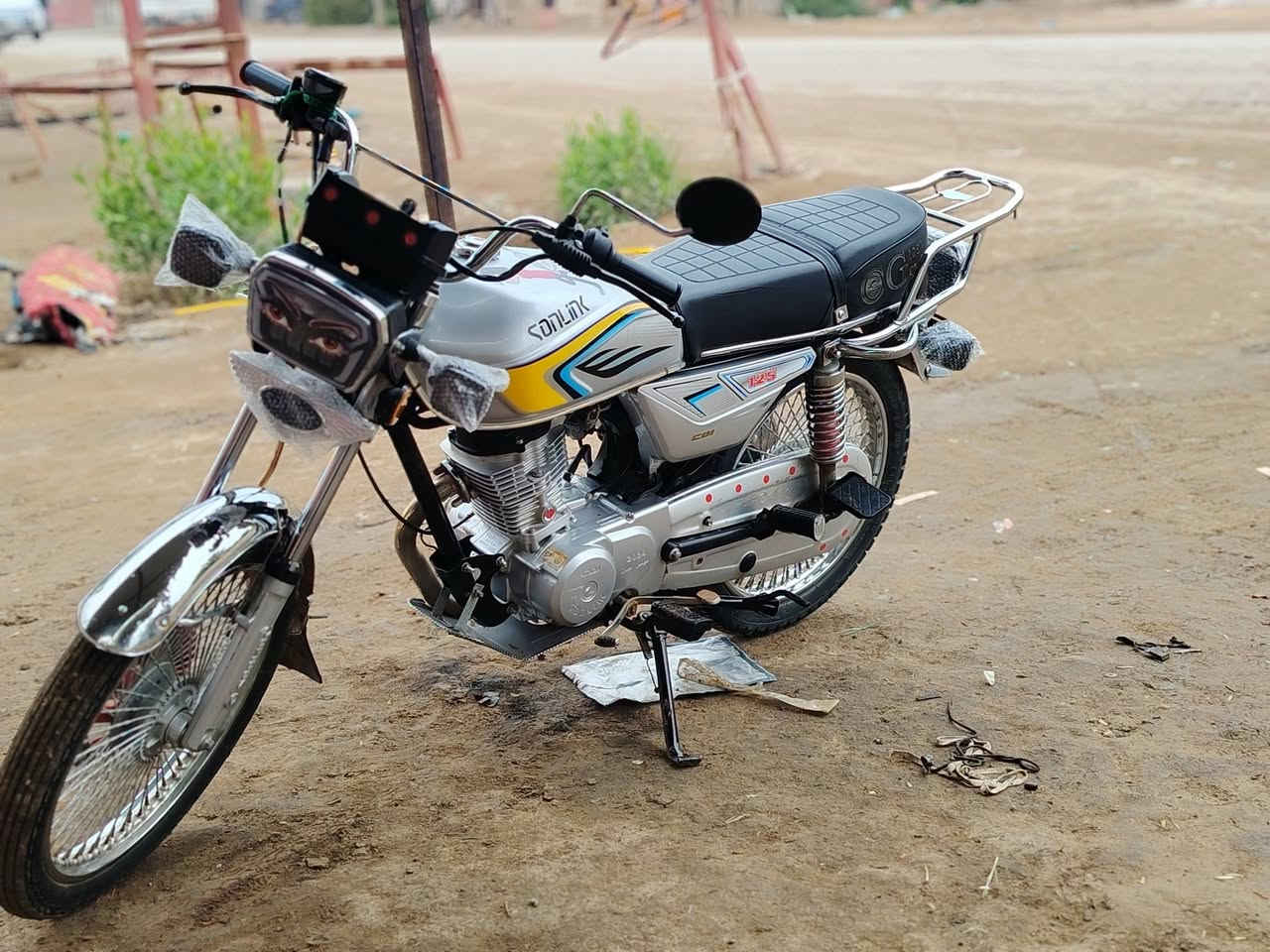 سلام عليكم للبيع تايكر سونك موديل٢٤شكل الجديد كفاله من أوراق سكنر كلشي مابيه نقص برغي السعر ٦٥٠بيه مجال مكاني بابل الحمزه الغربي قرب معمل السكر لاتصال ***********
