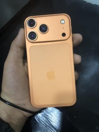 ايفون 11 محور 17   ذاكره 128 بطاريه100 نضيف كلشي مابي فقط الجامه مال ك...