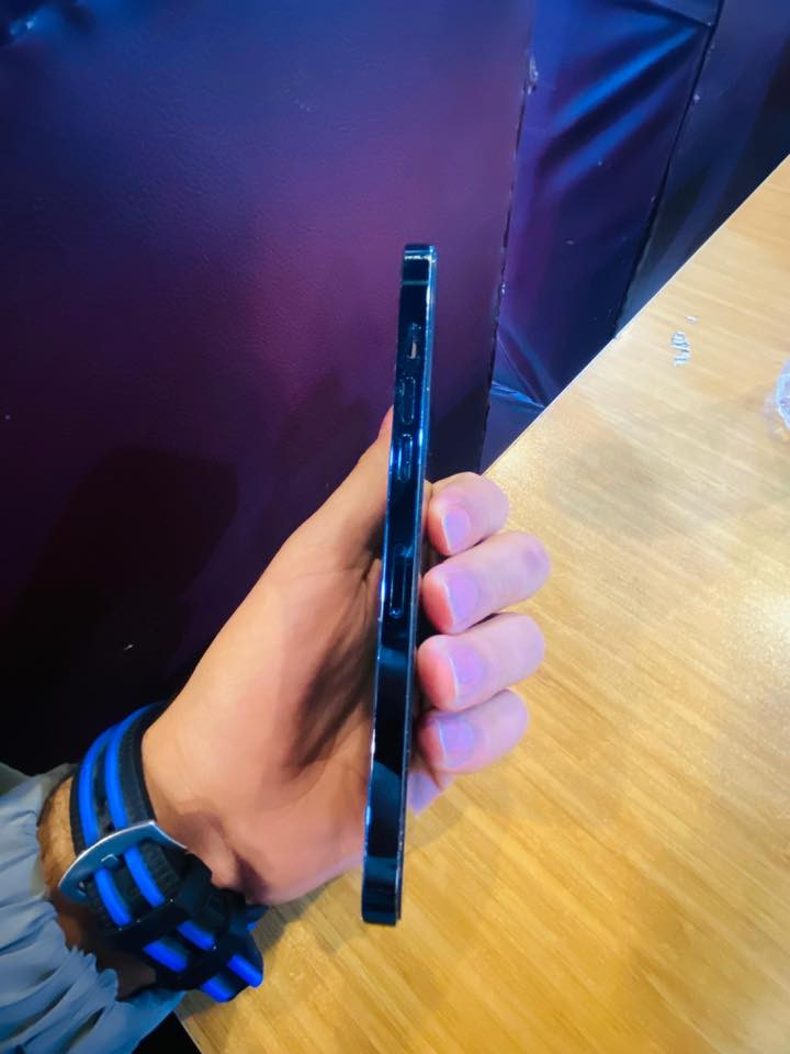 سلام عليكم ايفون ١٢ برو ماكس أمريكي نموذج M
جهاز مستبل بطاريه او ضهر فقط. الباقي. مكفول. ذاكره ٢٥٦. بطاريه ١٠٠ عنوان دوانيه دغاره السعر ٤٢٥ او بيه مجال بسيط 
***********
