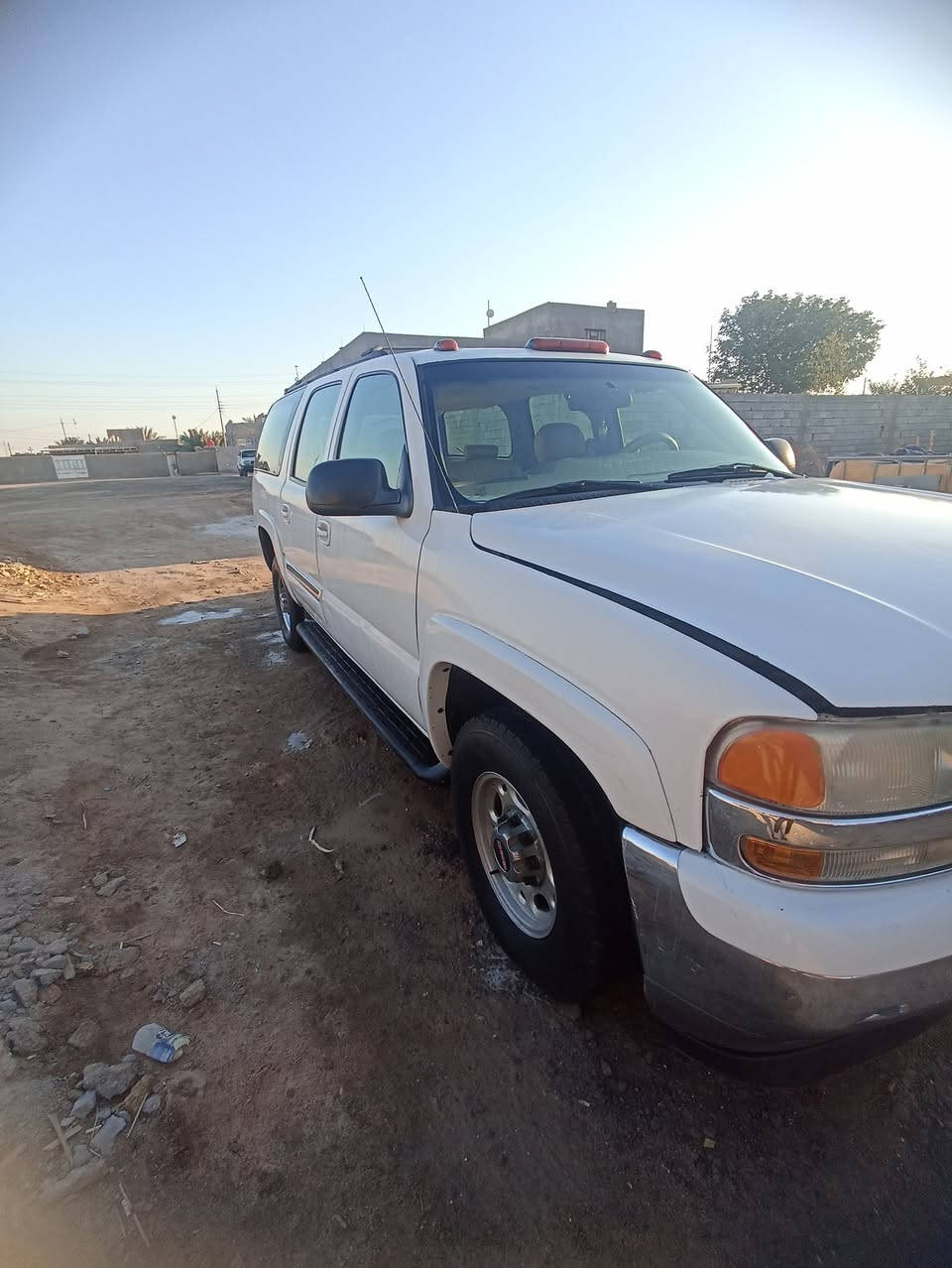 سلام عليكم جمسي مديل 2001مكينه 5300كير1000 صبق عام السياره مشروع وطني رقم بغداد انكليزي السياره مصفره اصولي  تفاصيل اخره تصل عله رقم *********** سعر110وبيها مجال البصره الدير ناحيت النشوه
