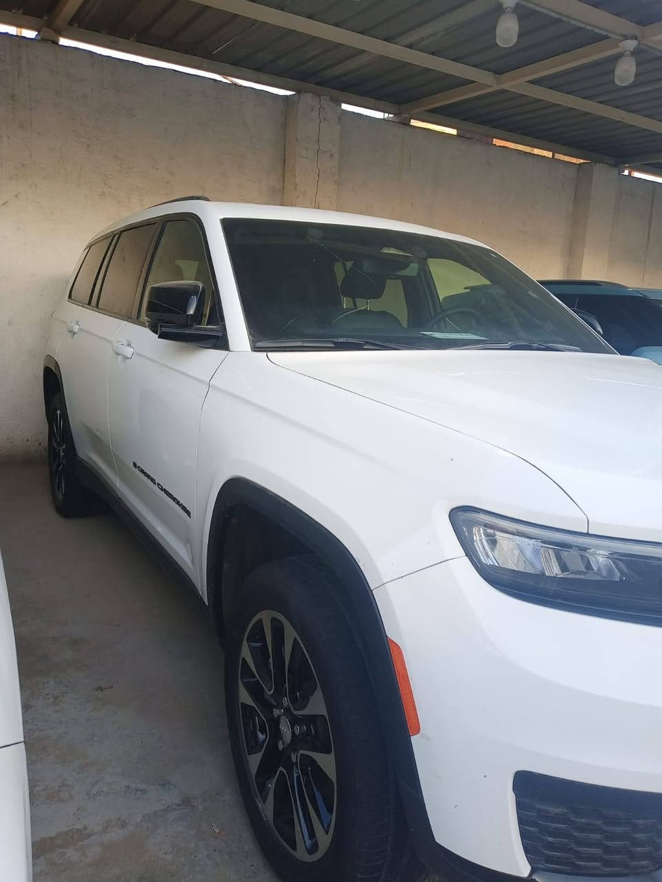 جيب 7راكب بدون حادث سرقه وشادله كت كامل اصلي ماشيه 9الالف فول مواصفات كشن منفصل بغداد جديده 
السعر:280ورقه
الرقم:***********
