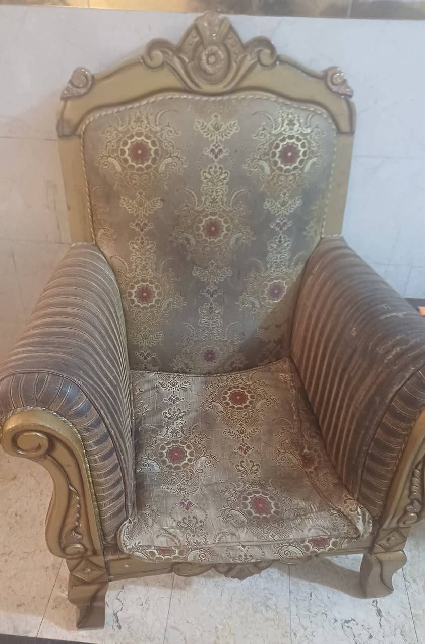 عندي هذه القنفات انطيها وياها اثنين زوالي كبيرة . مجاناً  ياريت الي محتاجها يستعجل ياخذها اليوم  . اني اريد امشيها ل اي احد ..


**إذا كنت صاحب هذا الإعلان وتريد حذفه لأي سبب، رجاءا أرسل رسالة إلى الدعم الفني**