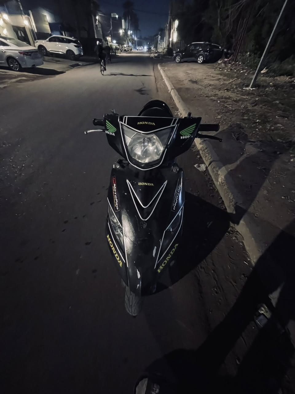 دراجه ثعلب للبيع
الدراجه نضيفه وبلادي  المكينه نضيفه 
السعر425 وبيها مجال بسيط حك الجيه او مراوس بماكس عدله 
عنوان بغداد حي الجامعه
الرقم ***********
