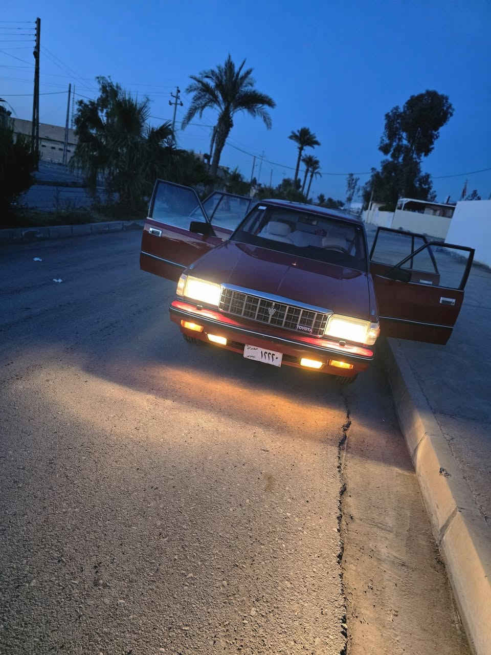 سوبر  موديل ٨٥ للبيع .سنويه ساقطه ولكن شرط التحويل .مكفوله من كل شيء . صبغ قطعتين  جاملغ  خلف السايق والثاني أمامي عكس السايق .
طخم تايرات جديد 
صدر جديد 
محرك وكير واكسن شرط 
والبقه كدام العين 
مكان السياره نينوى  /قضاء مخمور/ ناحية القراج 
الاستفسار ***********_____***********
 السعر خاص
