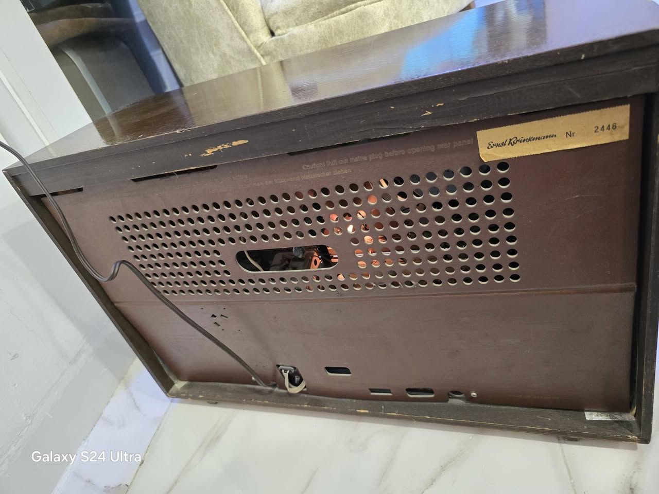 راديو لمبة ماركة NORA الماني صناعة الخمسينات
يحتوي على FM 
نظيف وشغال
سعره ١٨٠ الف نهايتة


**إذا كنت صاحب هذا الإعلان وتريد حذفه لأي سبب، رجاءا أرسل رسالة إلى الدعم الفني**