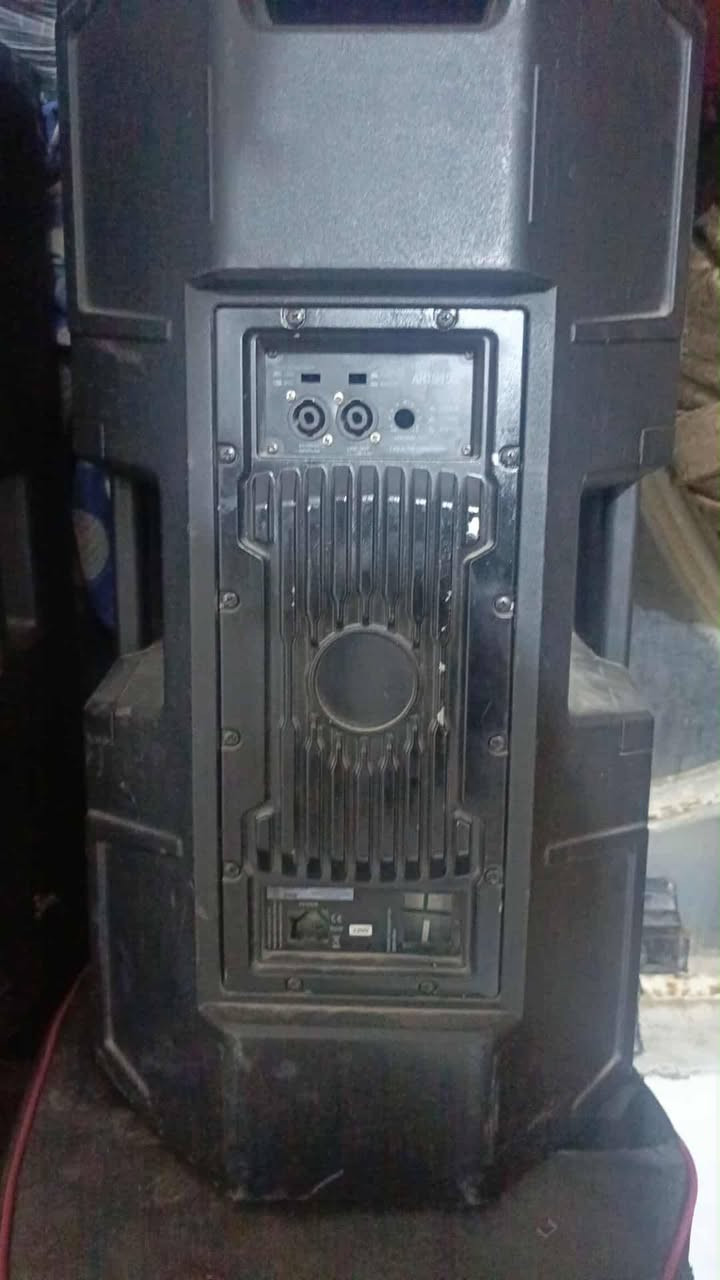 زوج سماعات RCF كوبي لبيع السعر خاص
عنوان ديوانيه


**إذا كنت صاحب هذا الإعلان وتريد حذفه لأي سبب، رجاءا أرسل رسالة إلى الدعم الفني**