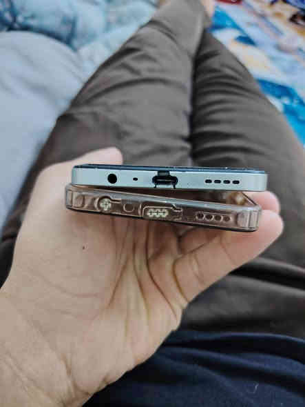 ريملي c65 ذاكرته 256 نضيف فقط بل شاصي ضربه زغيره ممئثره ويا كارتونه فقط للمراوس هونر او انفنكس شاشه منحنيه ونتراهم انطي فرق مو مشكله بغداد الدوره *********** او بيع ب 150 الف
