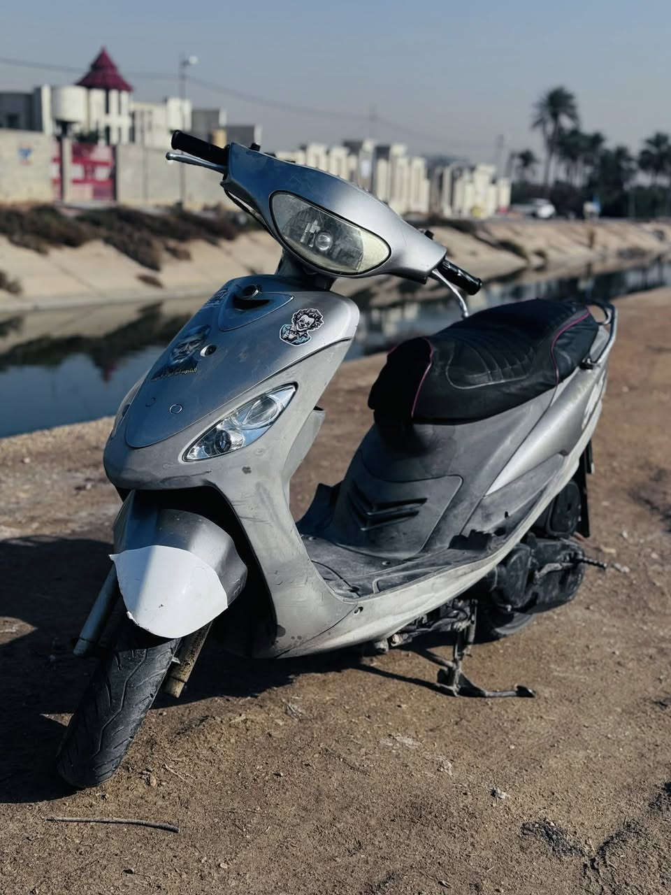 دراجه ماكس منغولي للبيع بلاديه كله ما مفتوح بيه برغي مكينه خرسه شلعه و معدل كهربائيات كله شغاله نكره سلف مختمه مكاني كربلاء طوريج شراي تعال اتصال ***********
