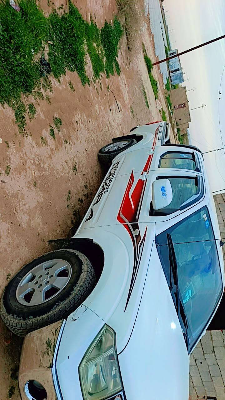 سلام عليكم نيفارا موديل 10 للبيع سياره جديده وحلوه ملاحظه السياره باسمي السيارهه متواجده في محافظه واسط نشرتها المره  الثانيه بالوعود الكاذبه السياره كلها بيها شغال كهربائياتها تبريتها تدفئه شغاله تخم تاير صدر جديد.    *********** السعر 85 وبيها مجال
