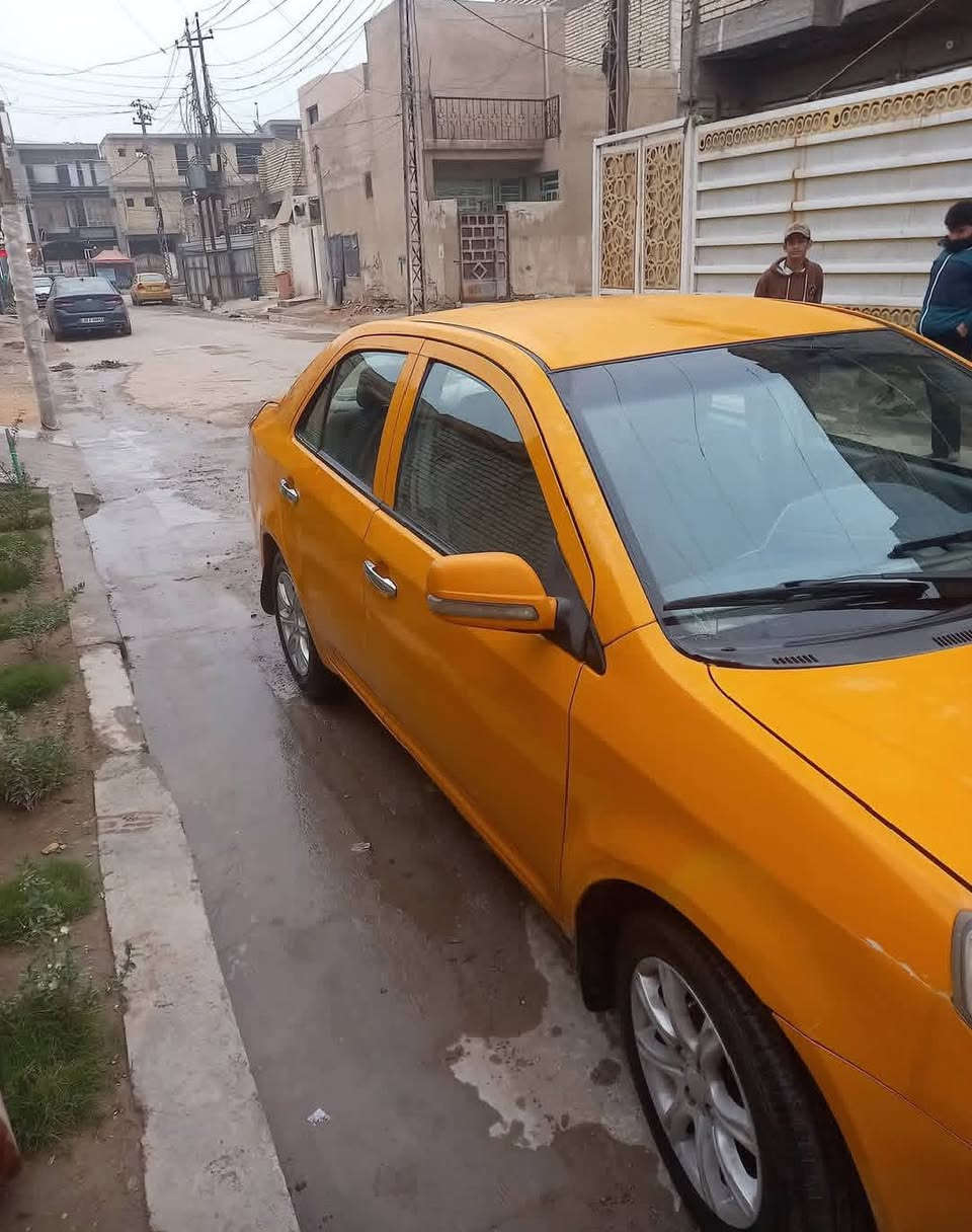 السلام عليكم جيلي ام كي 13
ماشيه 70
تخم تاير
باتري جديد
كلتش جديد
تبريد شغال
سيارة عوزها مشط ستيرن
ملاحظة دشبول مفطر 
السعر 35 وبي مجال على الرقم ادناه ***********
العنوان : بغداد الرئاسة مال عبيدي
