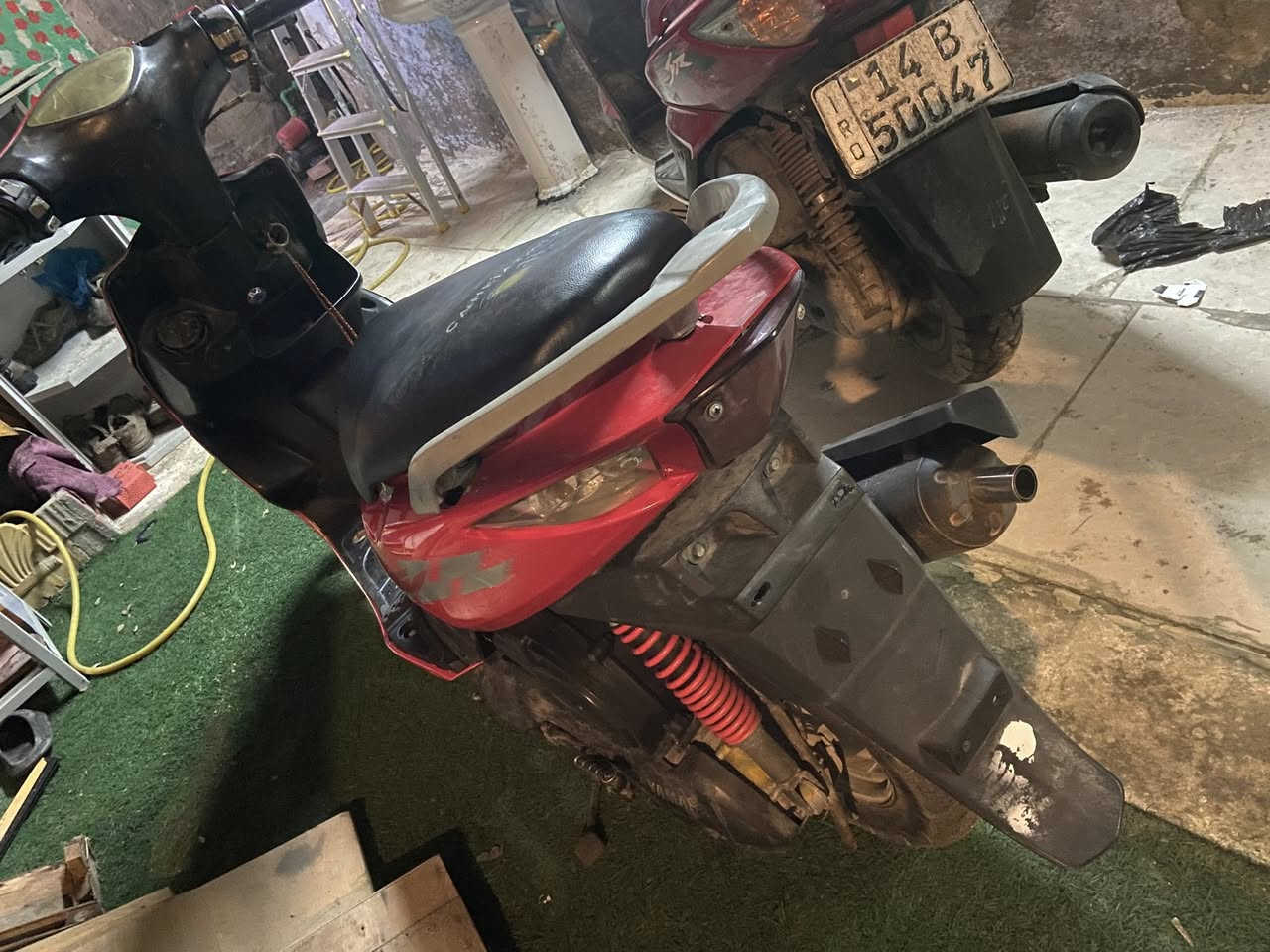 ماكس مضلع ياباني مكينه ما مفتوحه كهربائ كامله كابريتر بلاديه مديل ٢٠٠٦ داجه نضيفه بس الكابريتر تعبانه *********** مكاني معقل بصره
