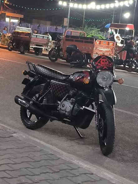 شباب بوكسر موديل 21شهر 8 النضافة 100 ٪ شوفت عينكم مرقم وكامل باسمي سنويه لغاية 2030 السعر 2150 قفل ***********
