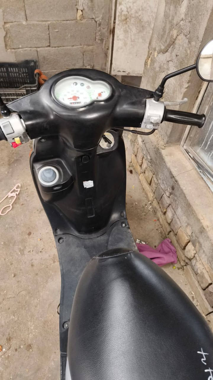 سلام عليكم دراجه رمبه نظيفه ميه بل ميه مكفولة كفاله عامه مكينه وكفر سعر ٨٥٠ عنوان مدينة الصدر ***********
