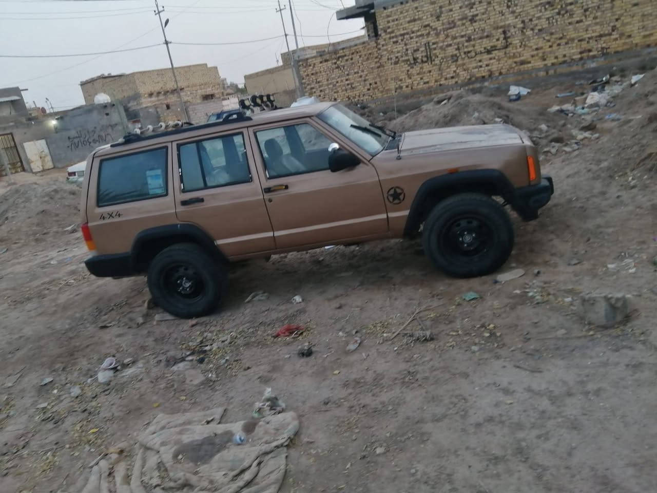 السلام عليكم البيع جيب شروكي موديل 99رقم انبار سنويه مجدده 29تحويل مباشر مكينه وكير جديدات بلادي حداديه جديده كهربيات شغاله السياره مكفوله مبيه نقص جاهزه من كلشي السعر38ورقه مكان السياره الدوانيه قضاه الشاميه رقم الموبايل ***********
