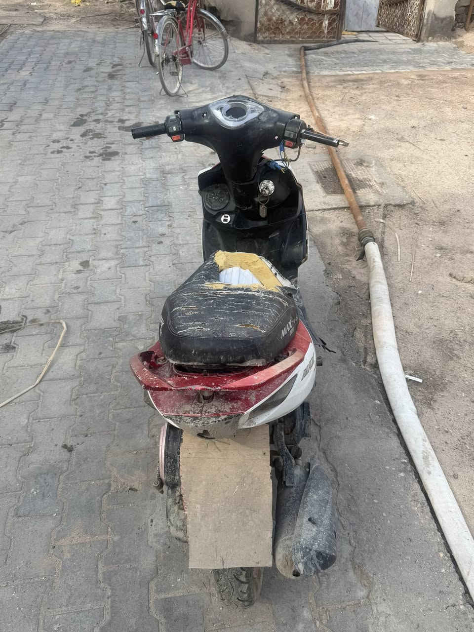 ماكس مضلع مكينه ما مفتوحه دومممم كوم حديد تشتغل بس تخربط مكينه فول نعومه مكاني الهوير يعر 100 بس شراي يراسل


**إذا كنت صاحب هذا الإعلان وتريد حذفه لأي سبب، رجاءا أرسل رسالة إلى الدعم الفني**