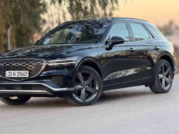 سلام عليكم 
للبيع ...
جنسزز 2023
سبورت برستيج GV70 
ماشيه 23 الف 
حادثه بس البنيد مبدل بواحد اصلي نفس اللون يعني السياره بدون صبغ فقط بدون لغد و شواصي 
السعر 325 
***********
