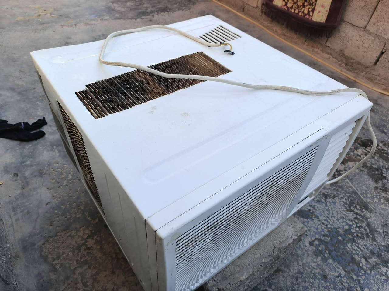 مكيف اخو الجديد طنين مداخل تصليح ابد العام اخذته تدفئه وتبريد ثلج سعر 225 تاخذه بالشرط وع الفحص مكان الحسينيه شارع 12 رقم مبايل ***********
