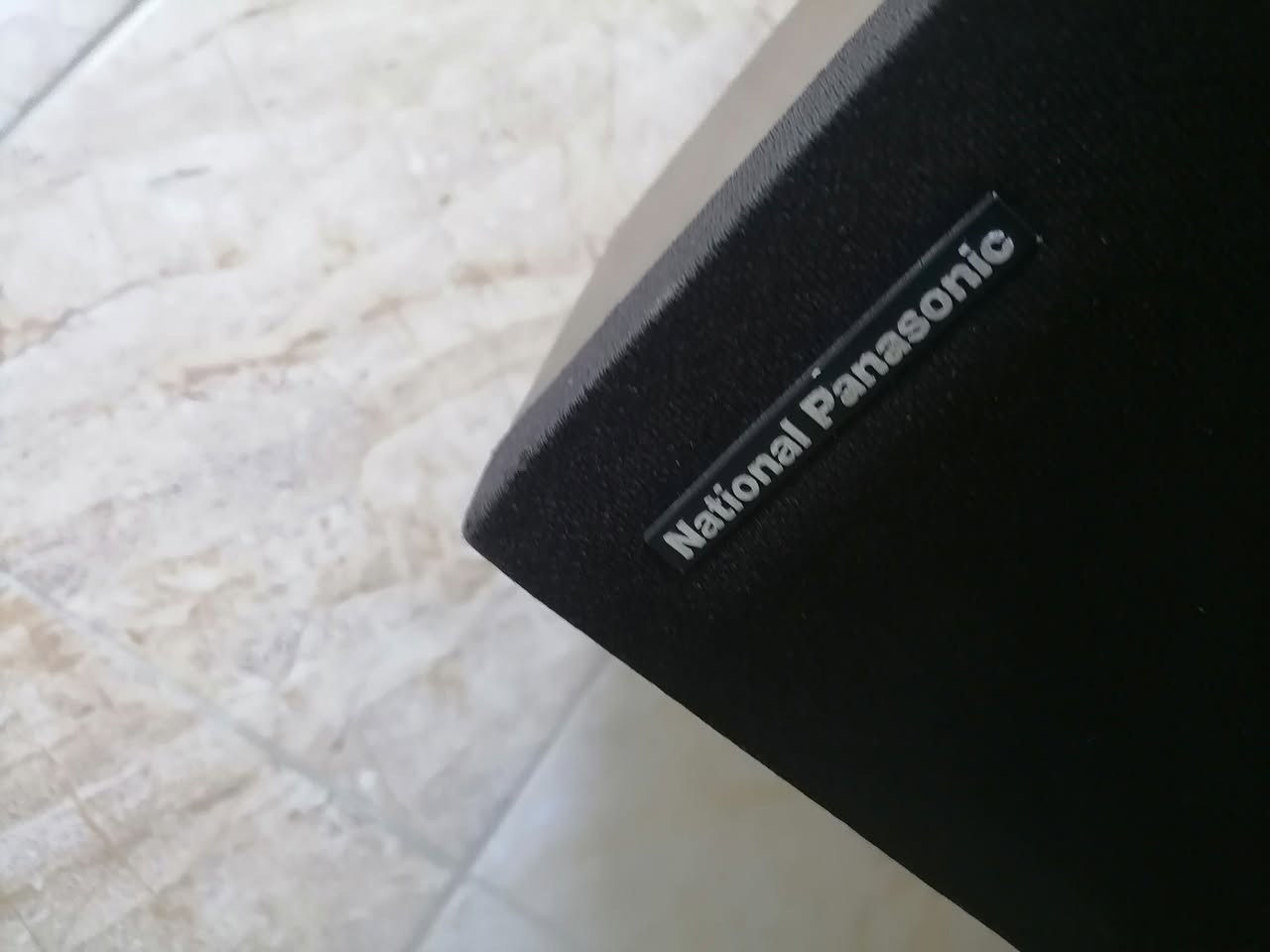 السلام عليكم ورحمة الله وبركاته جبنالكم تحفه فنيه زوج سماعات نشنال بنسونيك نظافه جدن جدن جدن عاليه شرط الشغل شرط النظافه كاملين ما بيهم اي نقص للبيع السعر خاص مكان موصل يوجد توصيل كافه محافظة العراق وهذا رقمي *********** موجود واتساب علا هذا الرقم
