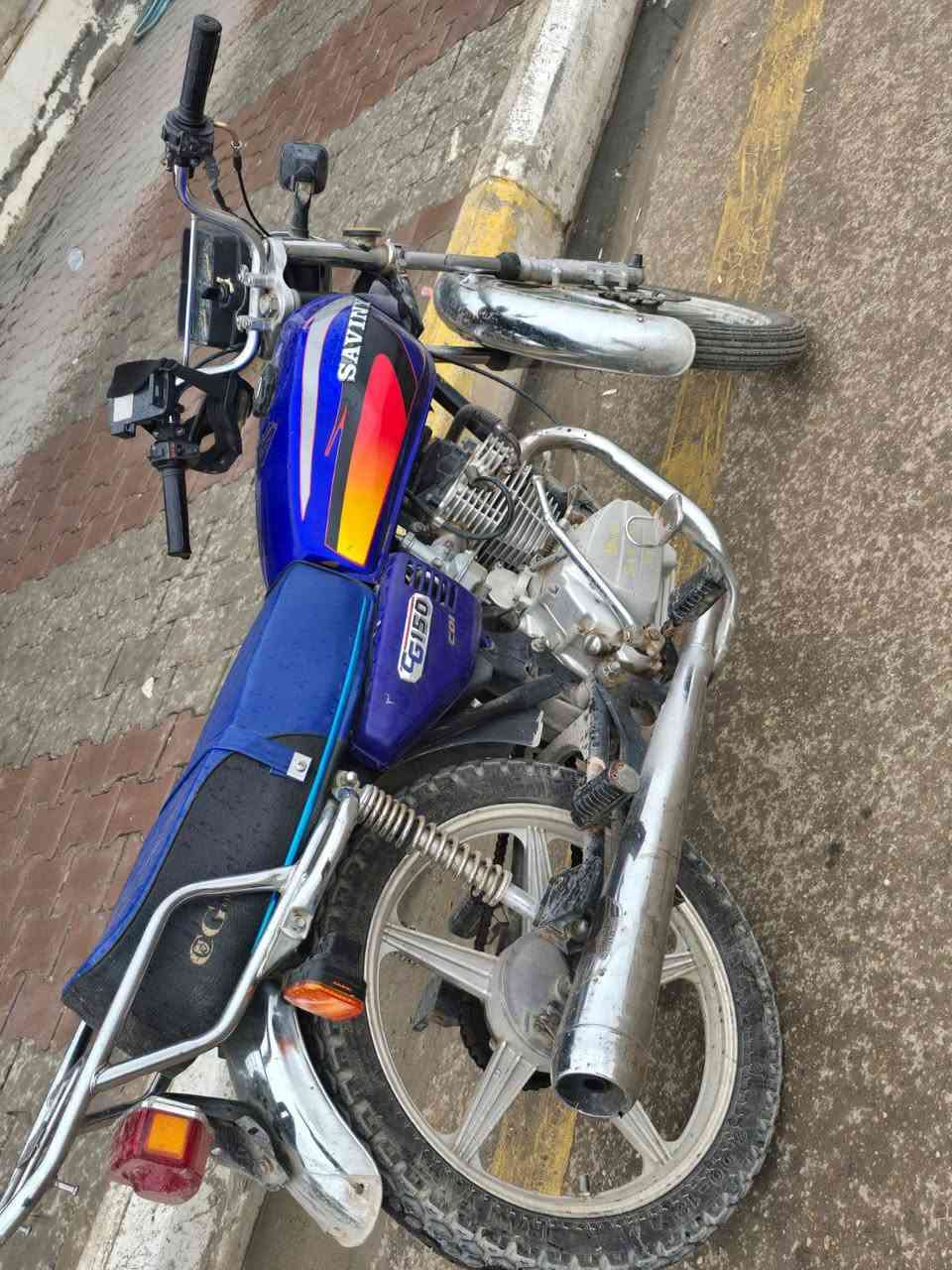 سيفان 19 اينقص مابيه سلف نكر هندر اشاير كامله دشبول جديد كلشي بيها جديد سعرها 350 وبيها مجال بسيط مكاني ديالى شهربان *********** بي واتساب
