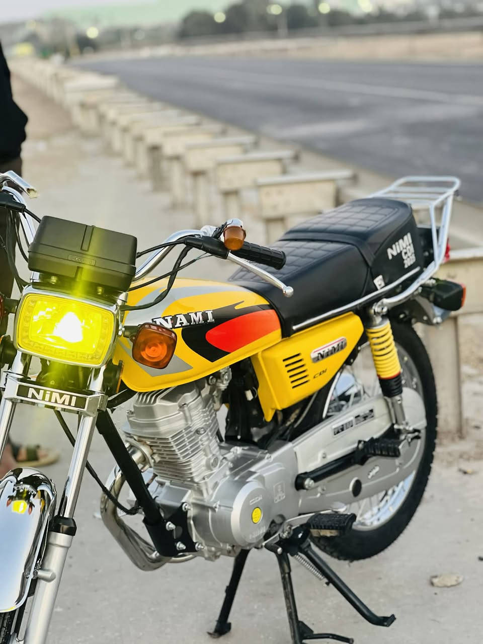 السلام عليكم 
نامه امتياز موديل 25 كفاله عامه 
أوراق اسكنر  ،،، السعر 625 بيه مجال 
مكاني بابل الحمزه الغربي
لاتصال ***********
