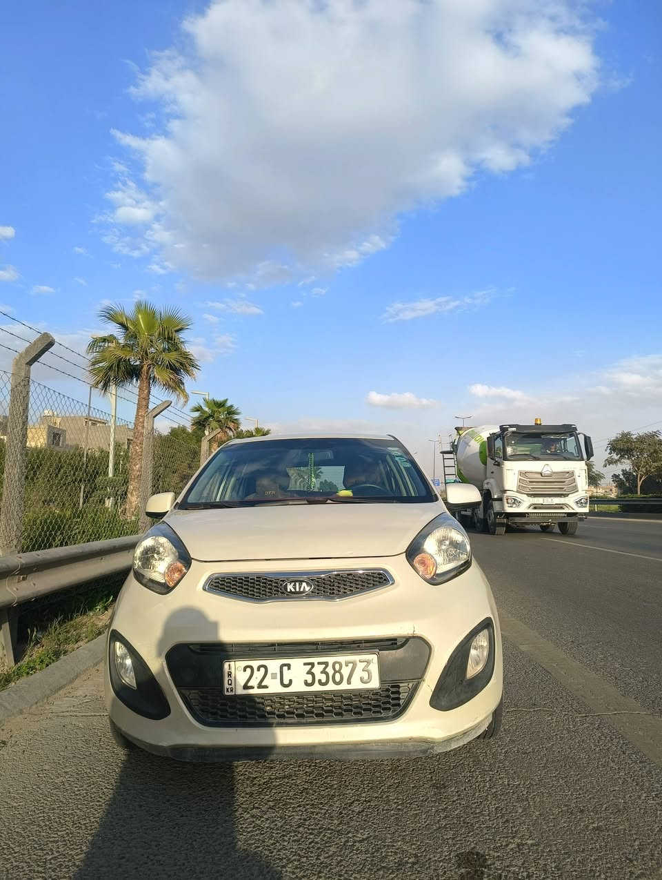 السلام عليكم
كيا بيكانتو موديل 2013 للبيع او مراوس بكورلا كروز فقط 
مكفولة من الحادث والصبغ ماشية 90 الف كيلو محرك 4 سلندر تحكم ستيرن شاشة وكامرة وجام كلة اوتو السيارة جاهزة من كلشي رقم اربيل باسمي تريد تحويل تريد وكالة سنوية لغاية 2028  سعر 85 
للاتصال ***********
