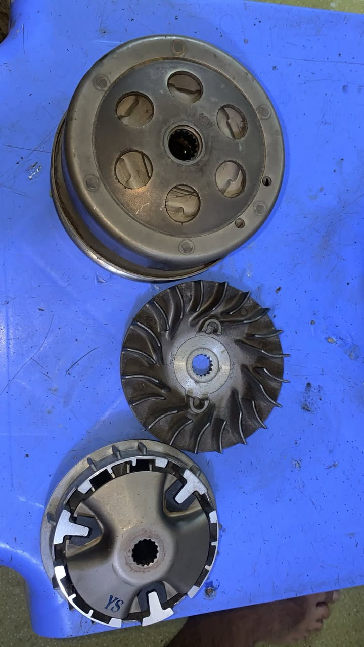 السلام عليكم كلجات زوج بلادي جدد رمبه عالفحص وكلج امامي بنكه جيسو وبطن RGS للبيع استفسار خاص او اتصل
***********
