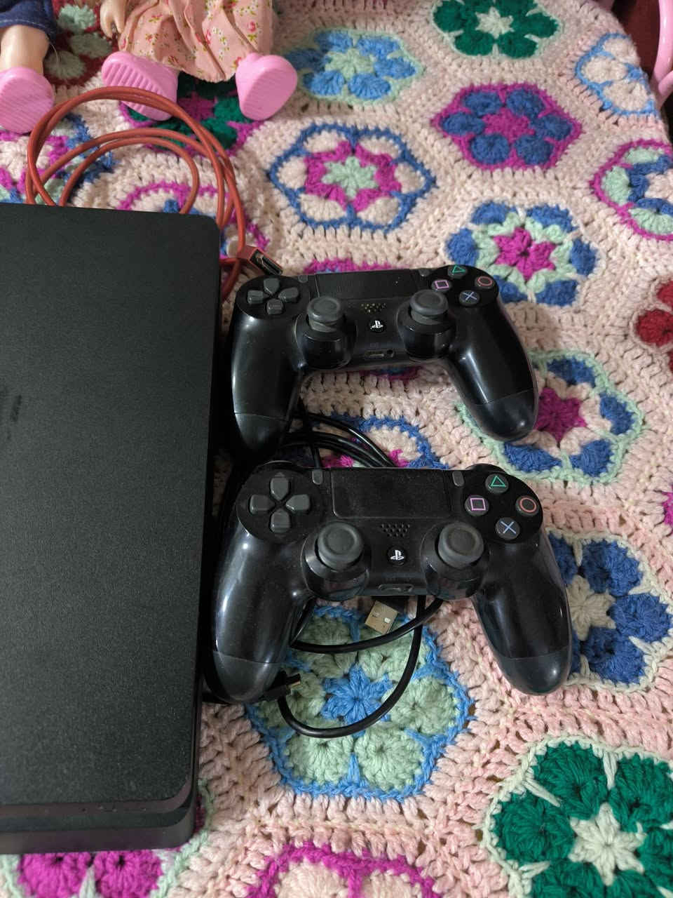 السلام عليكم 💗 اقره المنشور قبل لا تعلق
بلي ستيشن 4 للبيع مهكر ذاكره 500G نظام 9 برنامج تهكيره مو قرص نظافة الجهاز 90 بالميه جهاز ابد ممفتوح اضافه 2 جهوستك اصلي مكاني بغداد متواجد فيس رقمي *********** تحياتي
