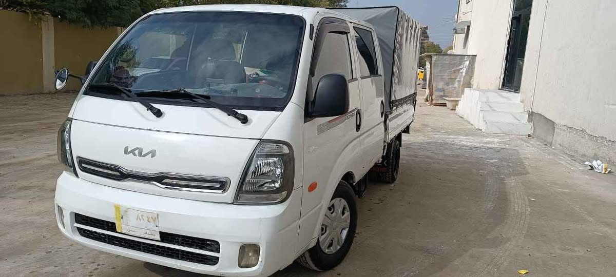 کیا دەبڵ قەمەرە ٢٠١١ 
 براوەی دوبەی 
 تەبرید سارد و گەرم بەشەرت  
 بەشەرتی گێڕ و مەکینە  
 سەیارەیەکی  توند و تۆڵ و بێ کێشەیە 
چەمچ و چادری لۆک بۆ بەستراوە 
نرخ ٧١ $ و معامەلە  
 تێبینی -- انجکتەری دەنگی تیایە  
*********** ئەمە ژمارەی خاوەنەکەیەتی Honolulu, HI
