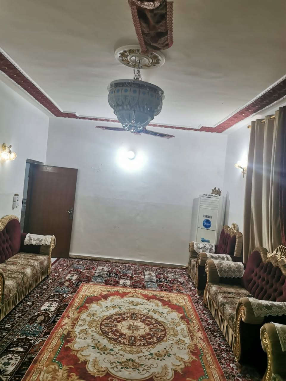 يالله
بيت للبيع في منطقة الكريعات حي الربيع طابو الصرف مساحه١٥٦م طابقين استقبال ومطبخ وصاله وصحيات خارجية وصحيات بالداخل وغرفتين نوم الطابق الثاني اربع غرف نوم البيت ركن للاستفسار الاتصال على الرقم ***********متوفر واتساب
