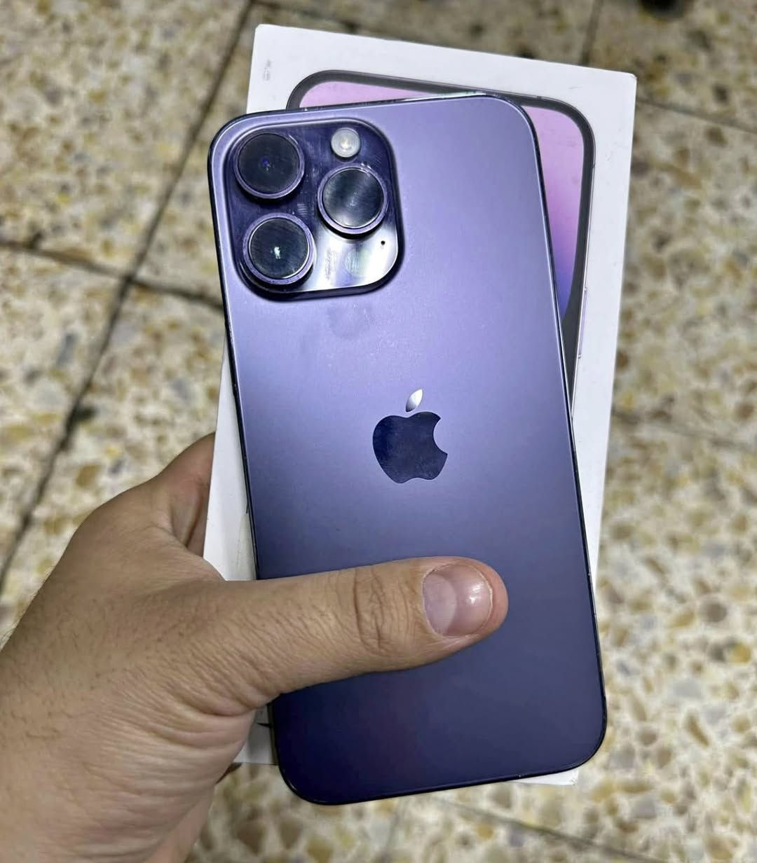 السلام عليكم ايفون 14برو صغير ذاكره 256بصمه شغال
جهاز نضيف فقط مبدل شاشه وبطاريه لمس ممتاز شحن ممتاز
شرق اوصط السعر390مكاني بغداد شعب***********

