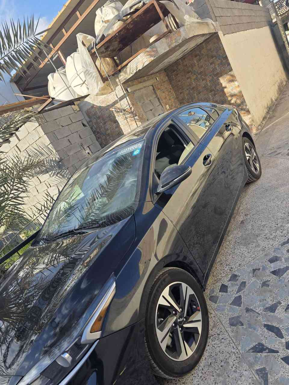 كيا فورتي ٢٠٢٤ وارد أمريكي
حادث فقط دعاميه وبارد بل  جاملغ امامي  فقط الصوره موضحه جوه وبيها رصعه بلبنيد وبلباب 
ماشيه ٤١ الف كيلو مو ميل السياره جديده
المواصفات اعتيادي معروفه نص فول
السياره بسمي تحويل ثاني يوم
العنوان بغداد/الشعب
***********
السعر ب ١٦٥ وبيها مجال
