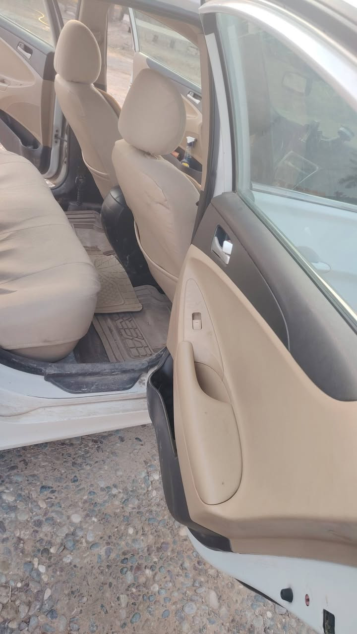 سوناتا 2011
وارد امريكي
محرك جي دي اي
ضررها قطعة صبغ چاملخ الأيمن الأمامي وقبغ الصندوق شبر بخ
وبيها أثر شضايا بالقمارة
محرك مبدل جديد 
محرك گير تبريد شرط
طخم تايرات جديد
رقم نينوى 
سنوية 2027
مكان السيارة الموصل
السعر 112 ومجال
للإستفسار 
***********
