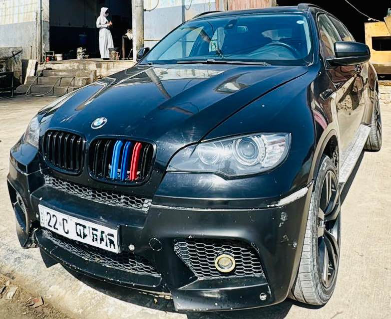 السلام عليكم ورحمة الله وبركاته 

للبيع 

BMW X6 2012
محرك N55
رقم اربيل 
اللون اسود 
 السيارة صبغ عام 
بهه نواقص ويحتاجلهه ترتيب السيارة 
السعر $100 وقابل للتفاوض 
مكان السيارة بغداد  العامرية 

للاستفسار
 *********** بغداد, العراق
