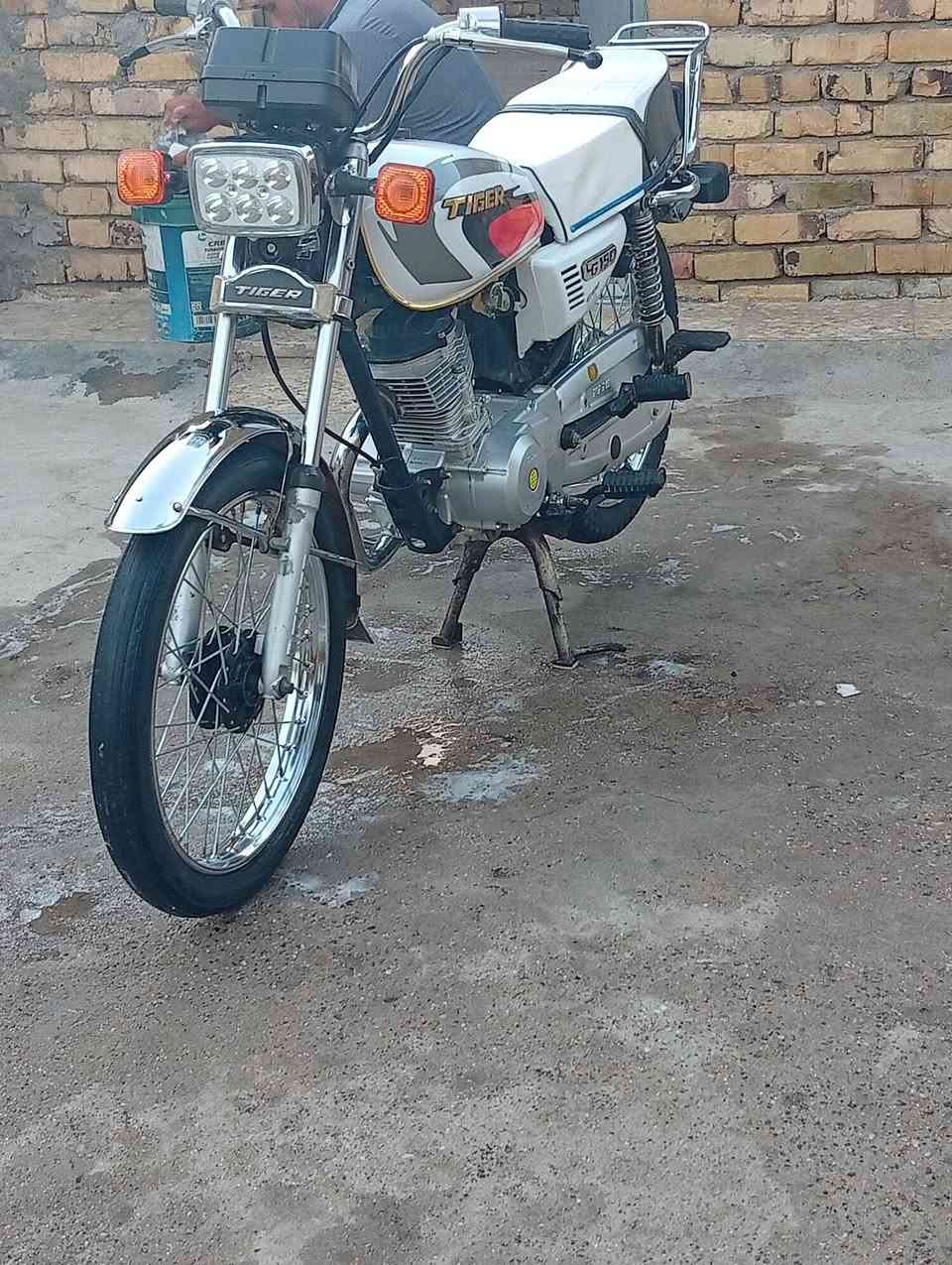 السلام عليكم تايكر للبيع محرك مفتوح اوراق اصولي ***********
