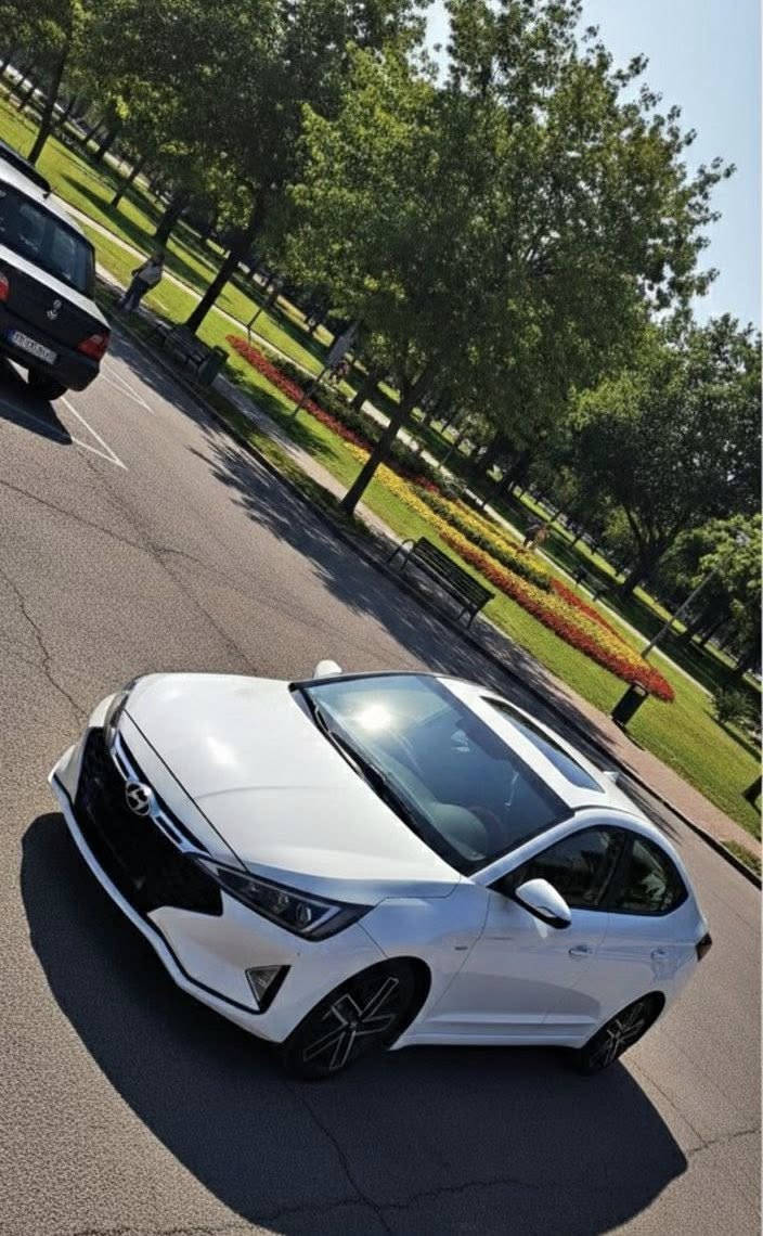 السلام عليكم :هيونداي النترا 2019 سبورت فول مواصفات
ماشيه 94 الف 
رقم بغداد الدولي تحويل مباشر

المواصفات : 
🟥 فتحـة سقف / بصمة / مقاعد جلد / دخول ذكي
🟥 رادارات امامي - خلفي - جانبي / تحديد مسار
🟥 شفتات بل ستيرن لتبديل السرعات / ABS
🟩 تدفئة مقاعد / شاشة كبيرة / كاميرا / مثبت سرعة كروز
🟦 حساسات أمامية وخلفية / مانع الانزلاق TCS 
🟦 مراقبة ضغط الإطارات TPMS / إضاءة نهارية LED 
🟦 وضعيات قيادة متعددة / إشاير بالمرايا / شاحن USB 

⚪️ سيارة اخو الكلين بيها قطعه وحده بنيد مبدل اصلي كفاله بدون قطره صبغ  والسونر مرفق مع الصور

🛡 كفاله لغد شاصي بدون دواخل ،            
السعر 135 وبيها مجال 
العنوان : بغداد
☎️ ***********
