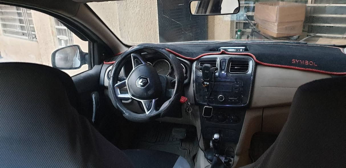 السلام عليكم 
للبيع ...رينو سمبل ٢٠٢٠ اللون رصاصي حرة بأسمي سنوية 
تنتهي ٢٠٢٩ رقم ..انكليزي بغداد ماشية 142
.. السيارة كاملة بدون نقص محرك  وكير وكهربائيات تدفئة تبريد ثلج ..سويجين وكتلوك وسبير ..بيهه صبغ فقط الجاملغ جهة السايق واصبع من الباب
 بدون دواخل وبدون ايرباك ..السعر ٨٠ ورقة وبيهه مجال
الرقم *********** واتس فقط 
 ومسنجر
