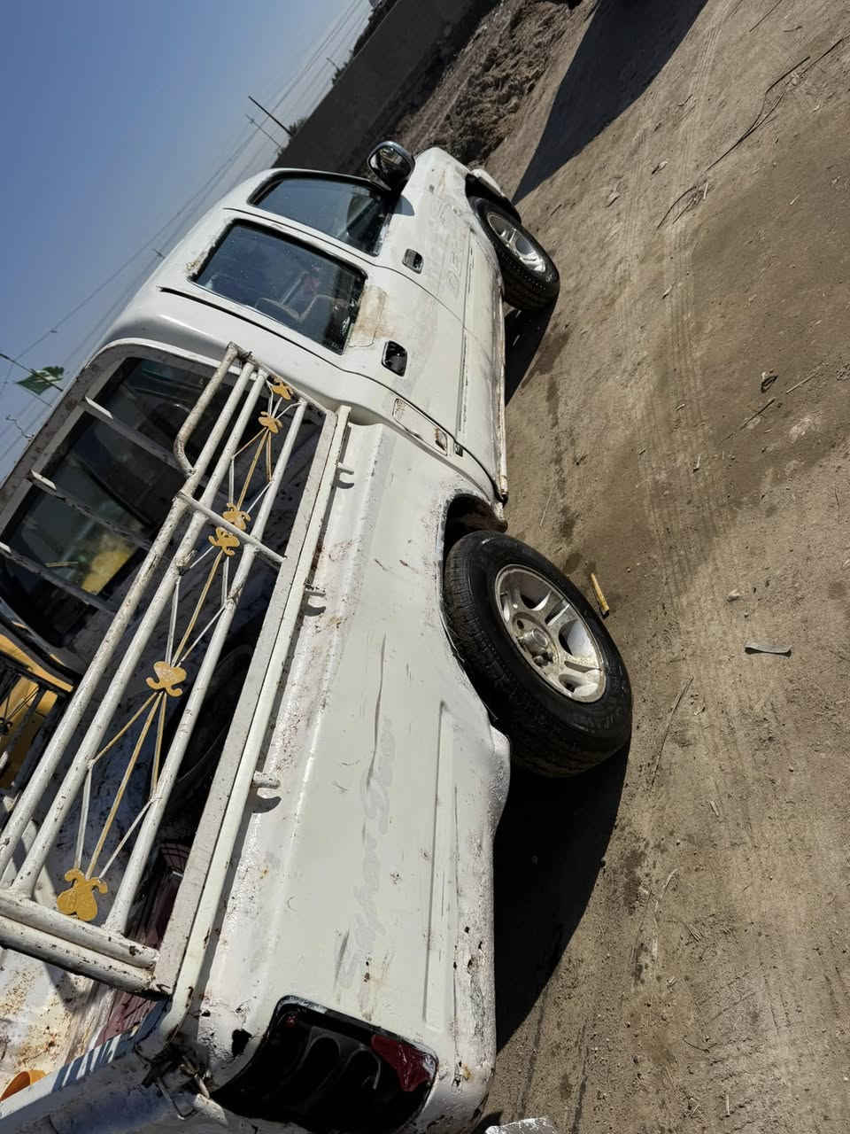 سلام عليكم 
دير ٢٠٠٧ محرك كير اكسن جدد كفاله 
تواير انضاف دشبول نفخ بلاديه  سياره حلوه 
ماندل راعيهه اتعهد سرقه وعشائر وحرام والباقي حديد حداديه نضيفه سياره جاهزه
ب١٤ ورقه بيهه مجال 
ذي قار الرفاعي 
***********
