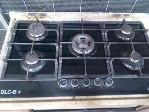 سلام عليكم 
كاونتر hdf  مرمر كامل + طباخ منضدي ايطالي 🇮🇹 للبيع ( كما موضح في الصور )
قياس القطعه الاولى السنك والطباخ قياسها : 2 متر
القطعه الثانية مع الملحق قياسها :  متر ونصف
السعر : 650 الف دينار
للأستفسار : 
*********** اسيا
 *********** واتساب
