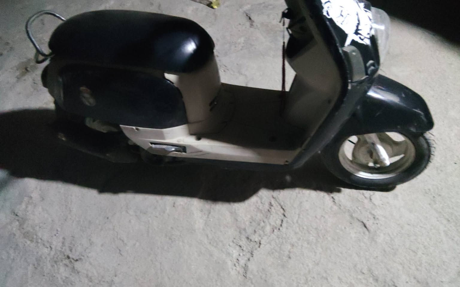 السلام عليكم بوليسي لبيع سعر خاص او على الأرقام التالية ***********//***********
