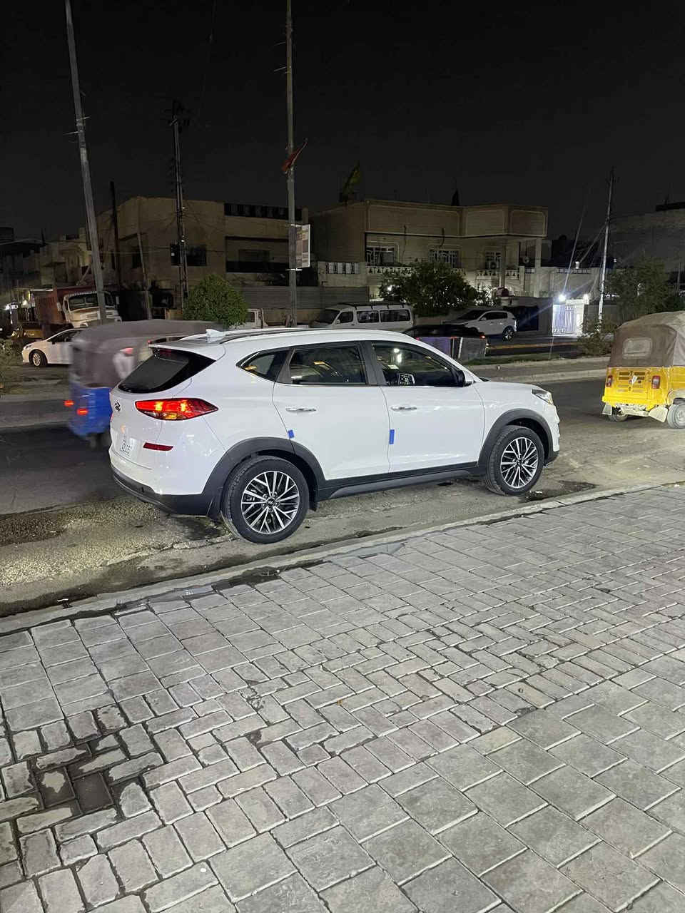 السلام عليكم
توسان خليجي موديل 2020 فول عده بنورما بصمه كراسي كهرباء تشغيل عن بعد ماشيه 76 بيهه صبغ باب جاملغ بدون دواخل فقط رش اثر طخه بسيطه سياره جاهزه بدون نقص 
السعر 18,200$ وبيهة مجال
***********
مكاني بغداد
