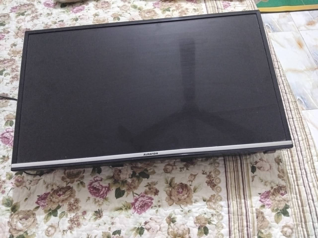 بلازما حجم ٣٢ للبيع سعره ٧٠ وبيه مجال 
***********
