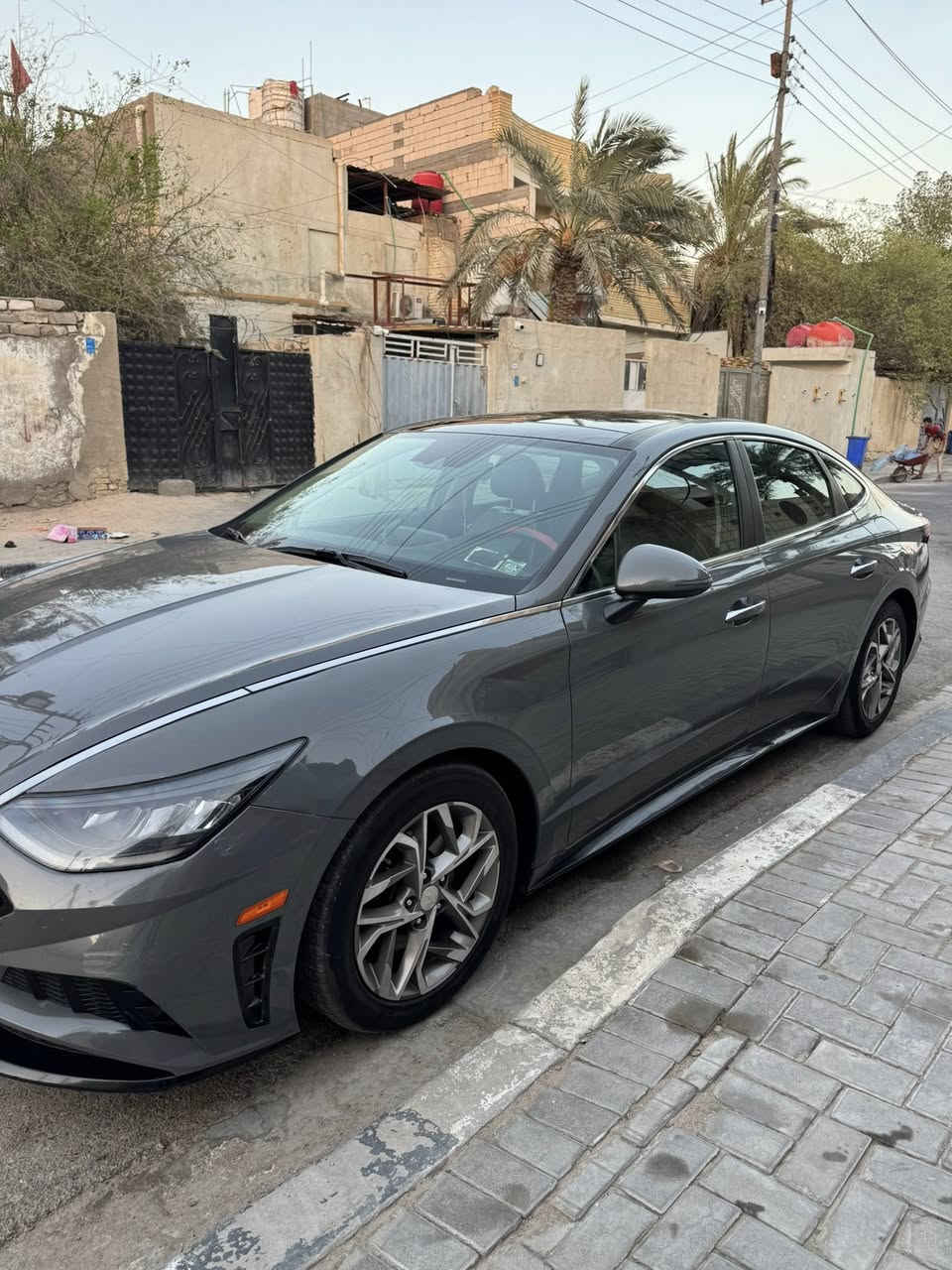 سوناتا موديل 2020 وارد أمريكي كتاب الفحص بلمنشور لون مميز سمنتي رقم انكليزي بغداد حره تحويل  محرك 2500 سعر 168 بيها مجال للشراي مكان السياره بصره رقم *********** متواجد واتساب
