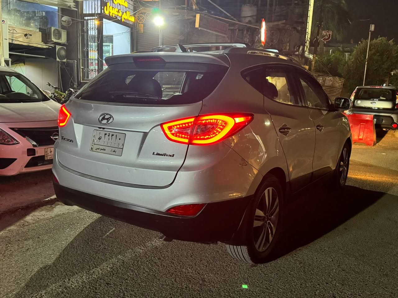 ترسان 2015 بيها قطعتين صبغ بدون دواخل مثل ماموضحه بالصور السعر 100 وبيها مجال مكاني بغداد كير ومحرك مكفولات تبريد ثلج ***********
