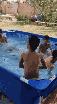 دونم للبيع بغداد الحميديه قرب الساده الطوال ...يحتوي على دارين السعر 180 للاستفسار الاتصال على الرقم ***********
