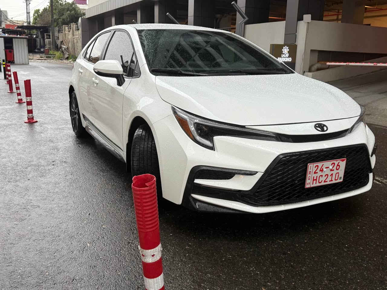 Toyota corolla 24// SE
فقط نص بوند صبغ 
بدون دواخل 
ماشية قليل 
شرط الرقم والفحص 
رصعات قليلة معدلة عالبارد
بصمة وهيتر وكشن كهربائي وحساسات بالمري 
للاتصال ***********
سعر 156 ومجال قليل دهوك, العراق
