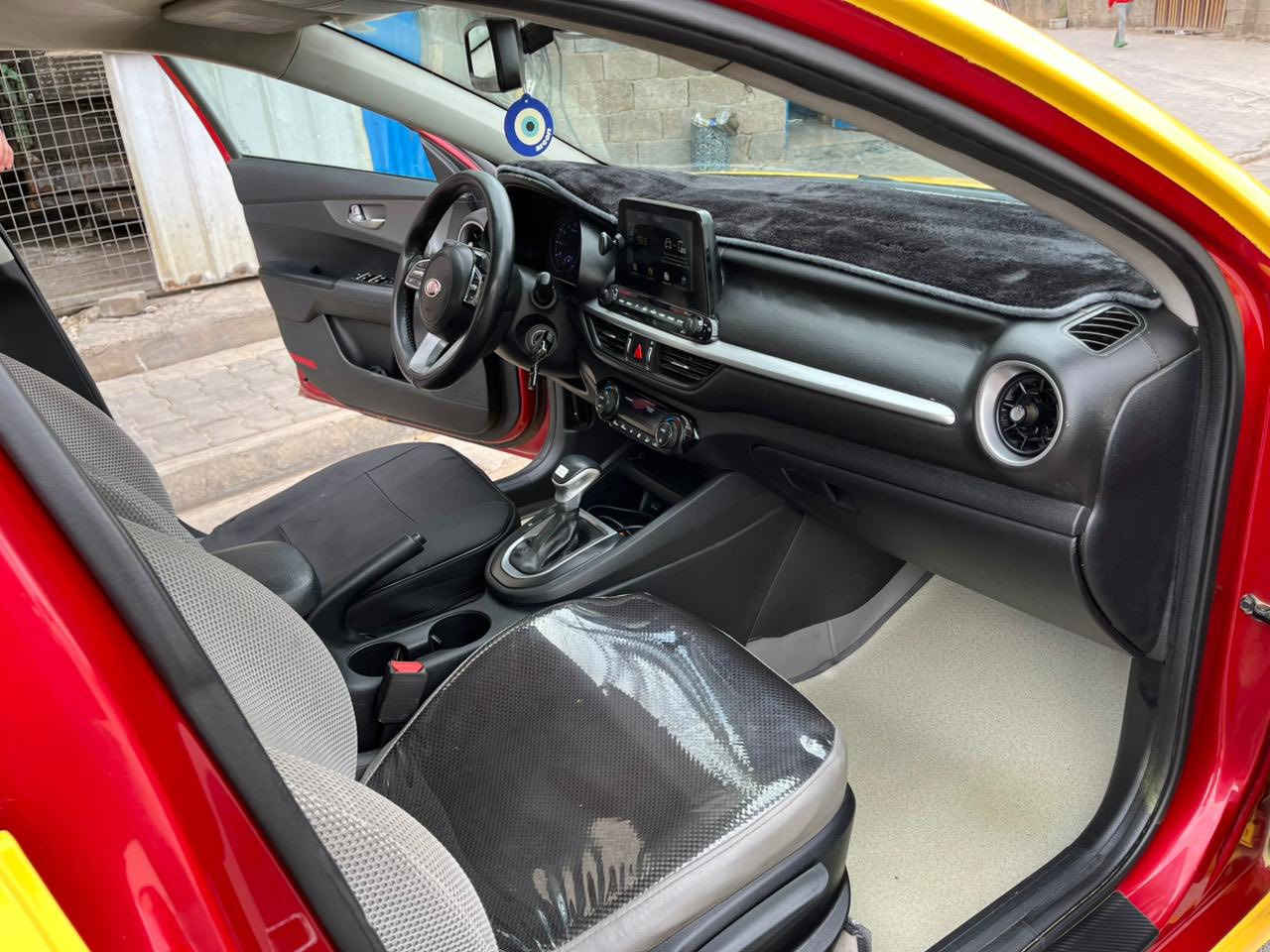 سلام عليكم فورتي مديل ١٩.  كيرايتي مرغوب.  ساره بسمي مصفره هيءه وغرامات السعر.   125وبيه مجال العنوان بغداد***********
