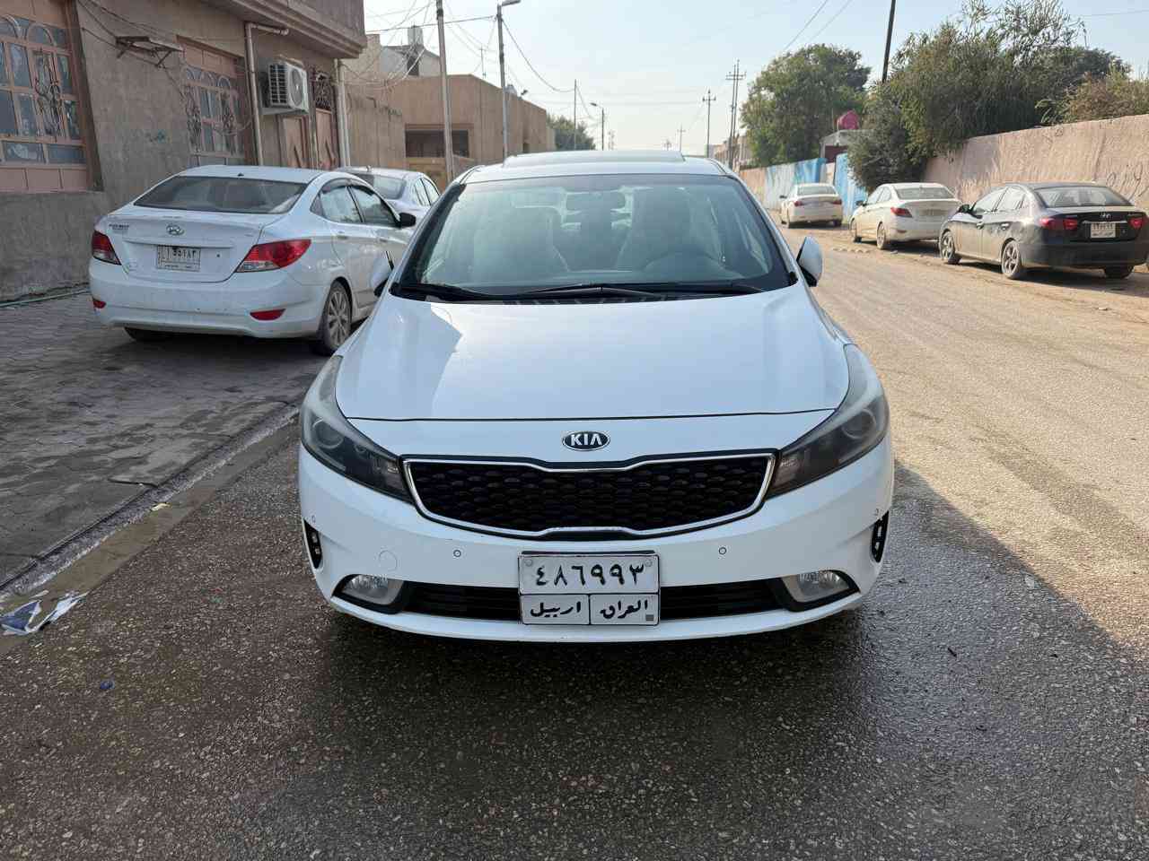 السلام عليكم
KIA سيراتو للبيع موديل 17
وارد خليجي فول مواصفات
حادثهه باب مبدل بلادي وبارد بالجنطه 
السعر 138 وبيهه مجال 
للاستفسار ***********
