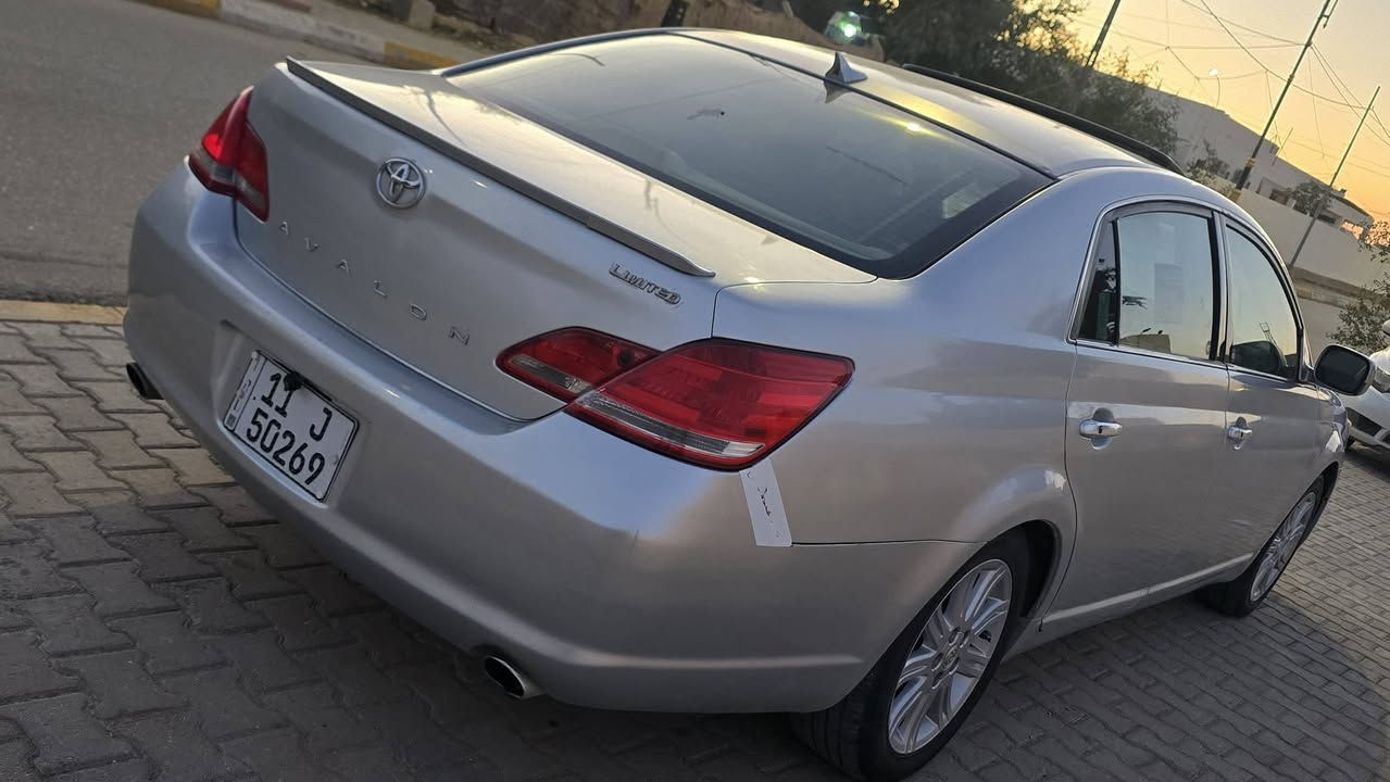 افلون موديل 2006 خليجي 
السياره بيها صبغ حزام اثر جراد بدون حادث
رقم بغداد انكليزي مكينه بدون رواجز كير جديد 
السياره فول مواصفات.                                          (limited)
السياره جديده وبالعافيه ع الياخوذها
مكان السياره كربلاء
السعر : 90 وبيها مجال
للأستفسار:***********
